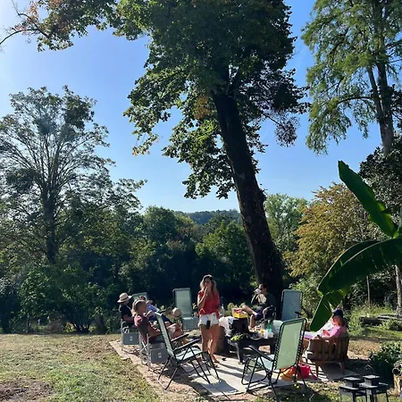 Polo Estate With A River As A Pool Near Saint-emilion Dom wakacyjny Guîtres